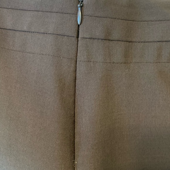 Ann Taylor Loft (size 16) Brown, Pleated, Lined Pencil Skirt - Picture 7 of 9